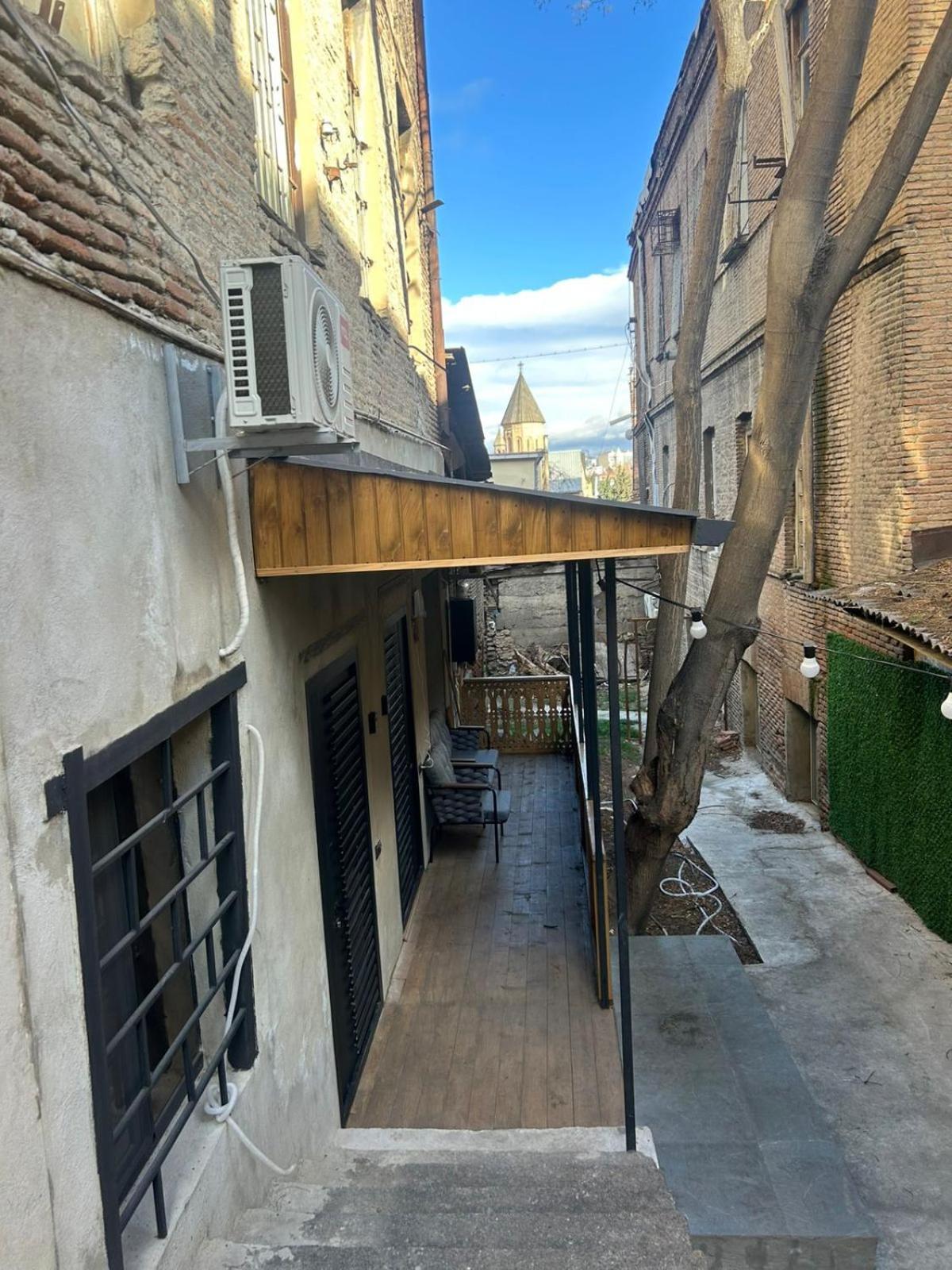 Old House *